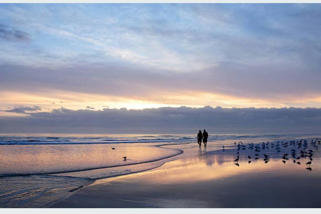 Beautiful Oceanfront Two Bedroom Condo Daytona Beach Exteriér fotografie