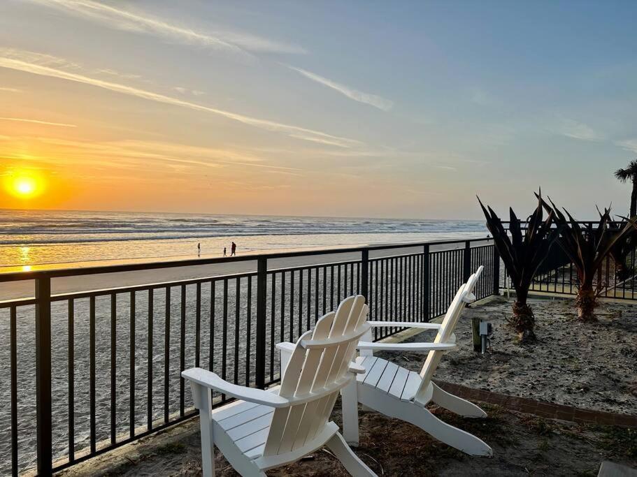 Beautiful Oceanfront Two Bedroom Condo Daytona Beach Exteriér fotografie