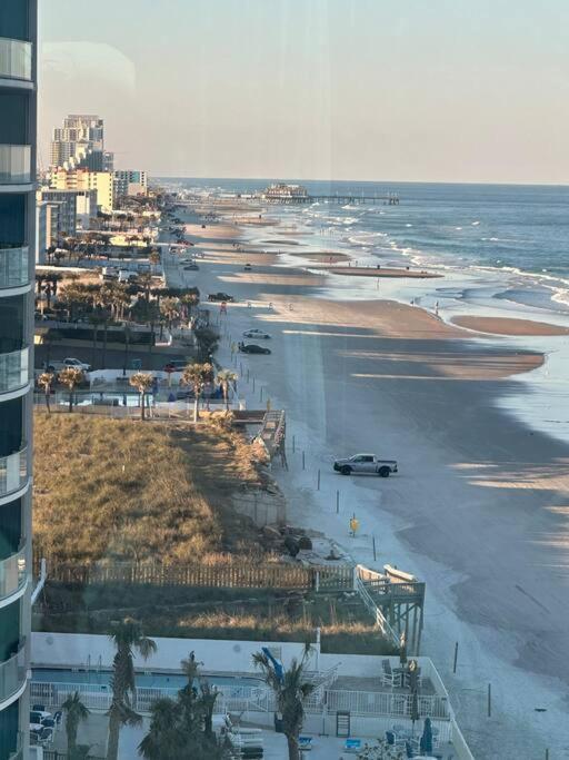 Beautiful Oceanfront Two Bedroom Condo Daytona Beach Exteriér fotografie